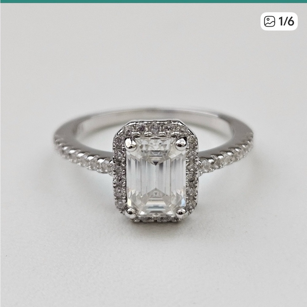 1ct Emerald Moissanite Halo Ring